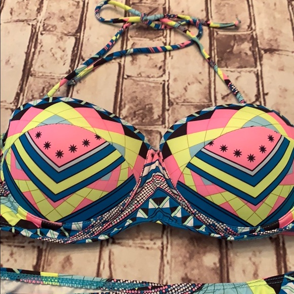 Two piece bikini swimsuit small - Picture 3 of 5